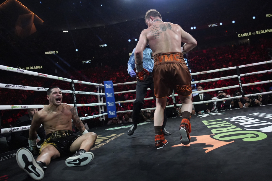 thời trang Canelo Álvarez