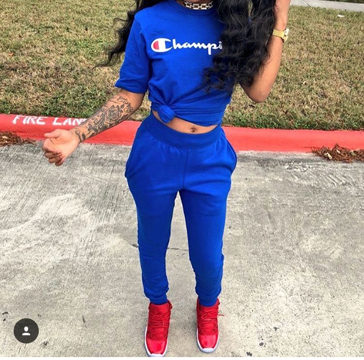 outfit thể thao của Saweetie 0037