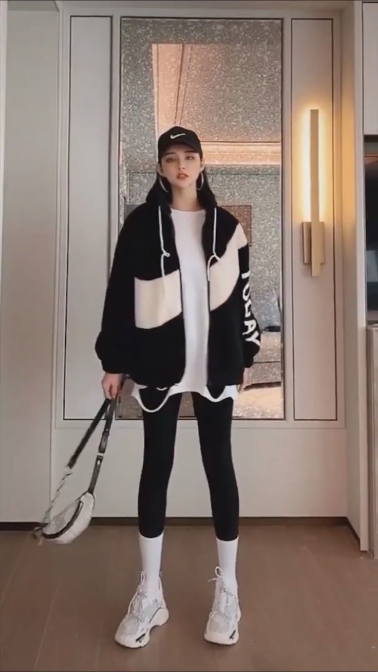 outfit thể thao của Saweetie 0044