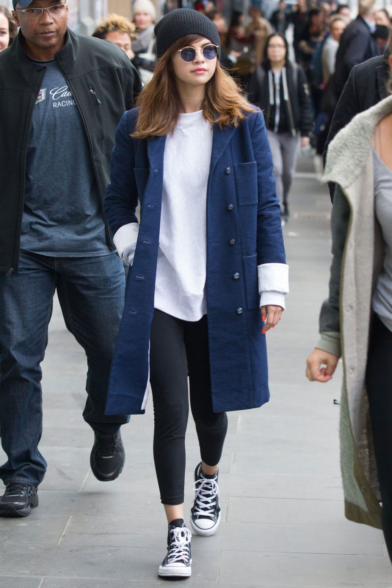 outfit thể thao của Selena Gomez 0015
