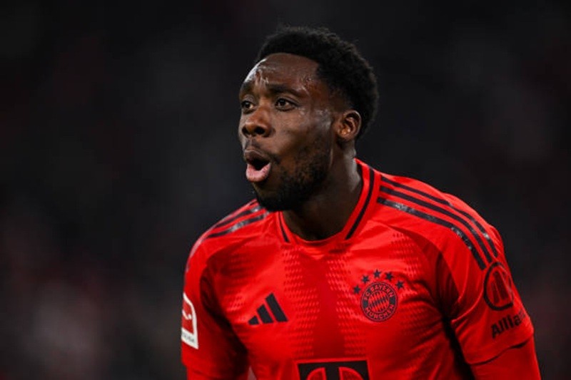 thời trang Alphonso Davies 0010