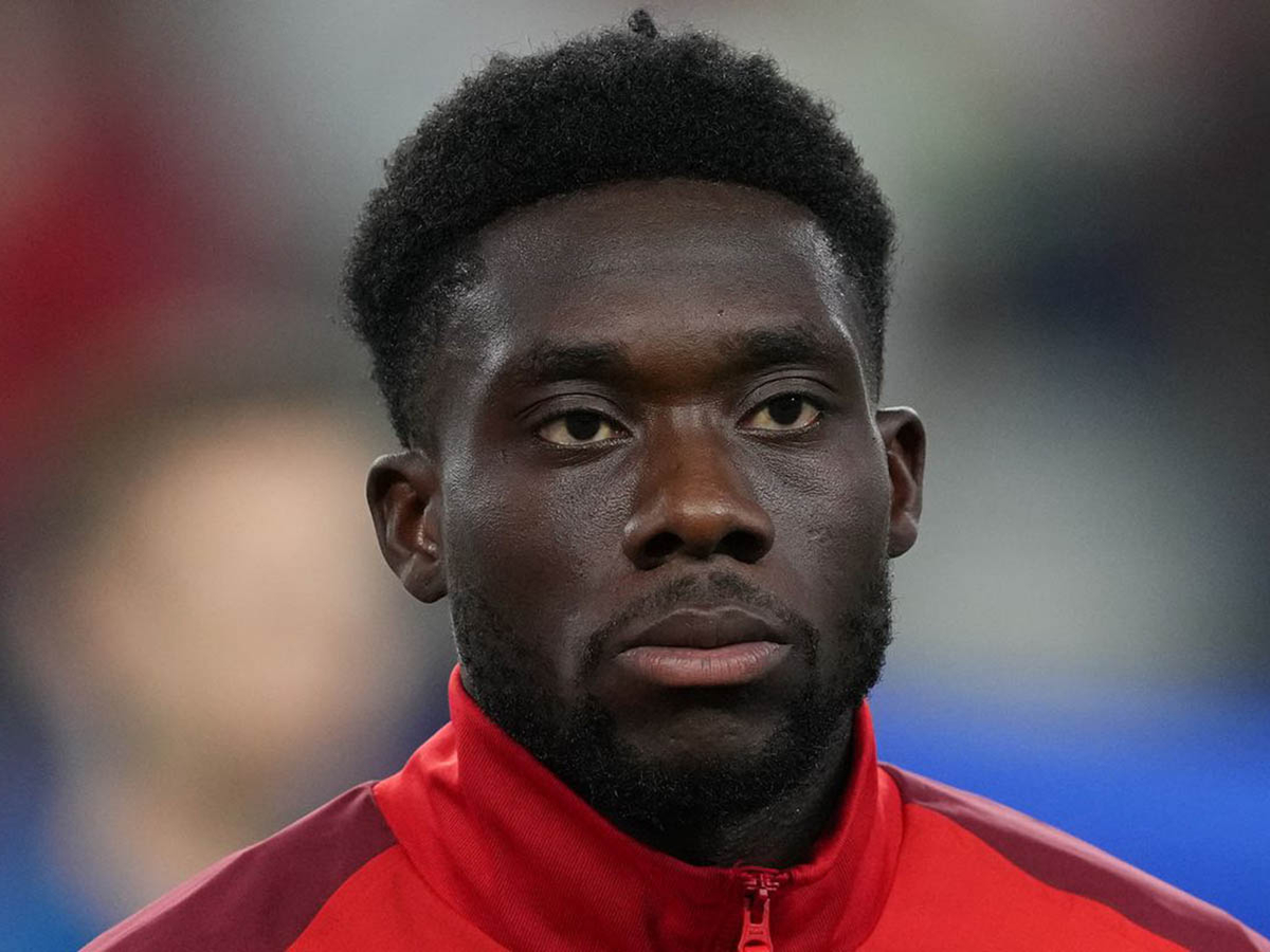 thời trang Alphonso Davies 0040